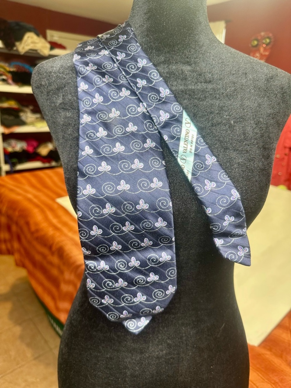Valentino Cravatte Vintage 90’s Silk Tie Navy Blue Floral Swirl Italy Designer - Picture 3 of 10